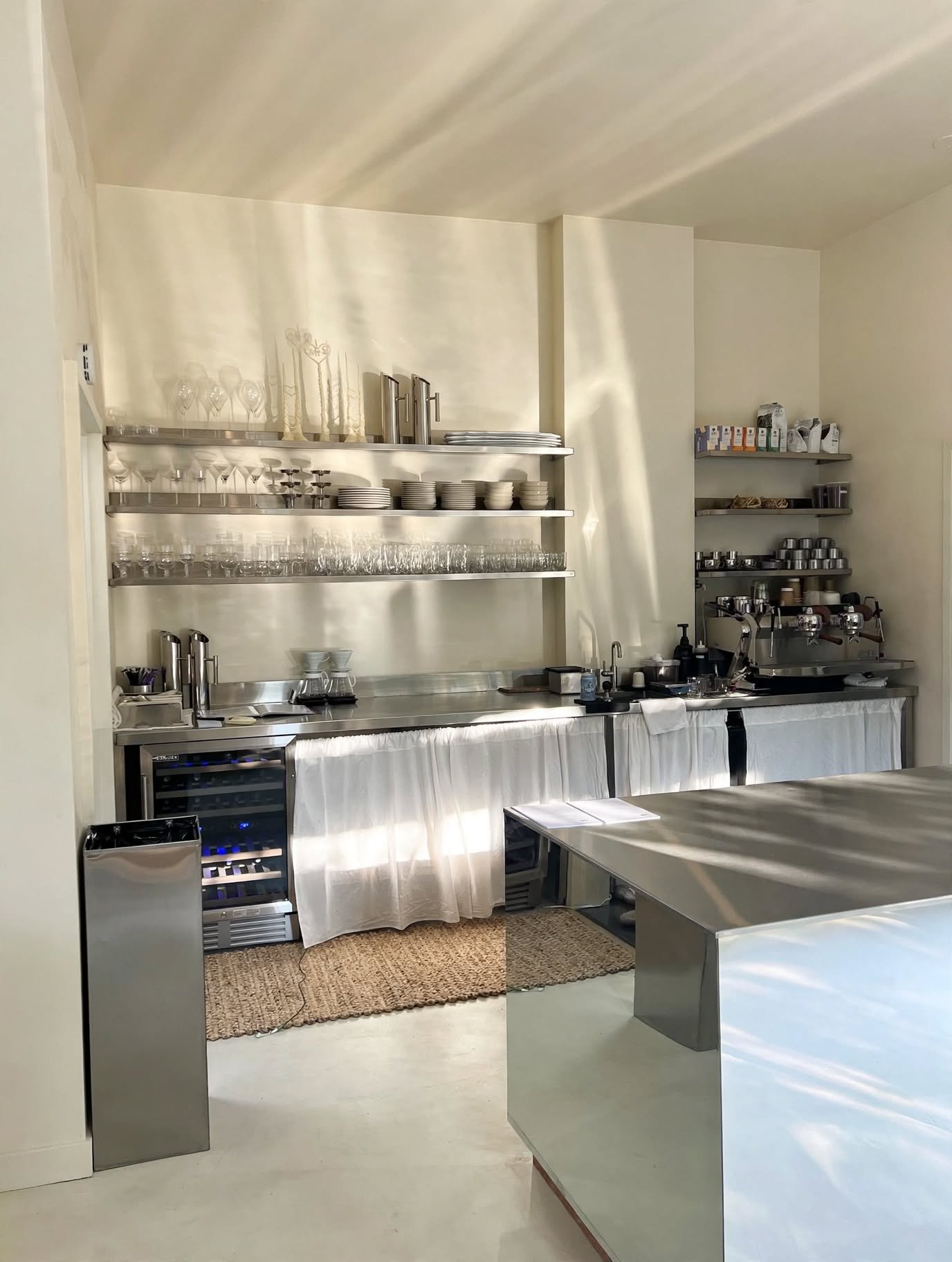 Supplier Peralatan Stainless Untuk Cafe Supplier Peralatan Stainless Untuk Cafe