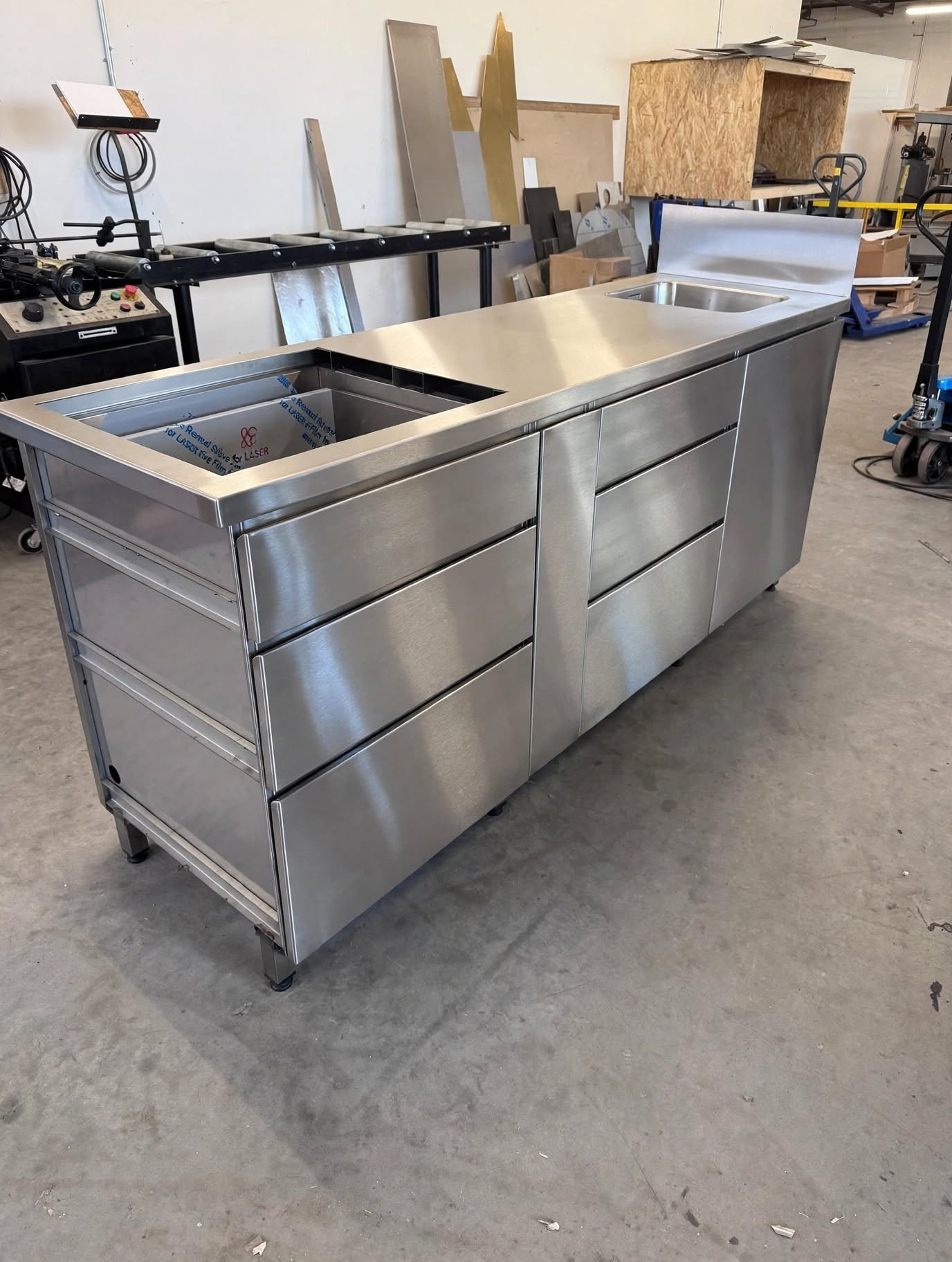 Kitchen Cabinet Stainless Custom - Kuat, Anti Karat & Tahan Lama Kitchen Cabinet Stainless Custom - Kuat, Anti Karat & Tahan Lama